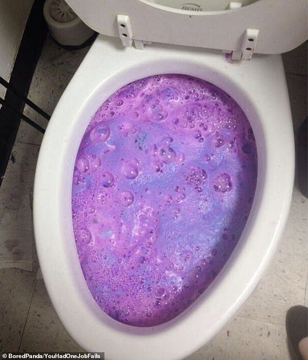 A dad mistakenly misinterpreted a bath bomb pack for toilet cleaner, but at least the toilet looked good