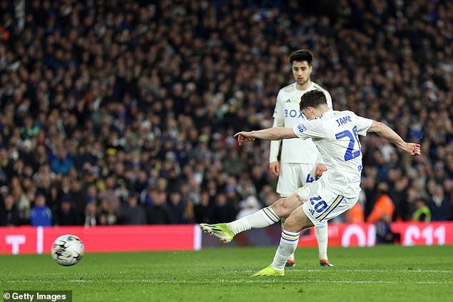 Substitute Daniel James scored in the closing stages to increase Leeds' lead
