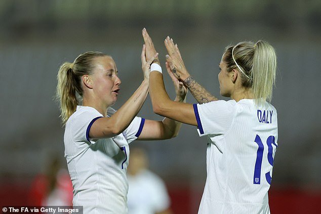 Alex Greenwood's half-time withdrawal gave Beth Mead an expected surprise: she was the oldest English player on the field