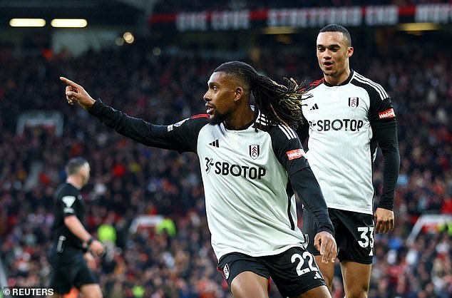 Alex Iwobi scored the winner in the 97th minute to give Fulham a shock 2-1 win at Old Trafford