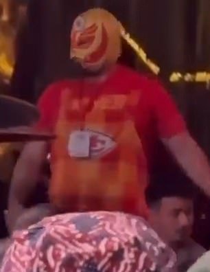 Jason Kelce dances at the Chiefs afterparty