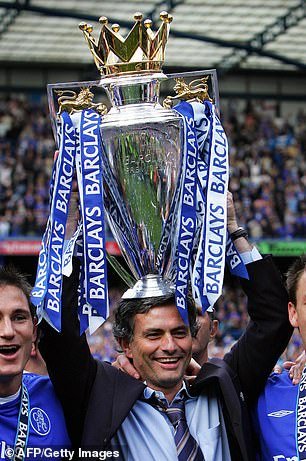 Mourinho celebrates Chelsea's first Premier League title in 2005