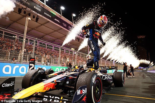 Max Verstappen celebrated his victory on Saturday with a second victory in a row to kick off the 2024 season