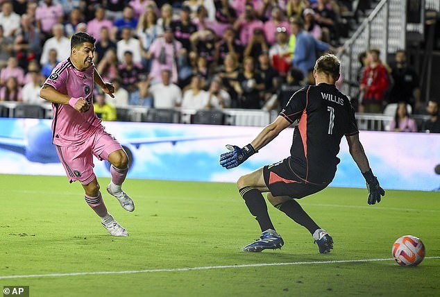 Suarez scores past Joe Willis to help Inter Miami to a 3-1 victory over MLS rival Nashville SC