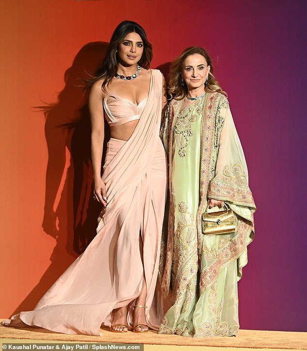 She was joined on stage by Isha Mukesh Ambani, who looked radiant in mint green