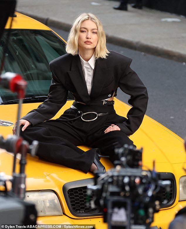 The 28-year-old catwalk queen was spotted shooting the makeup ad in Soho, New York – and all eyes were on her as she walked down the sidewalk like it was a catwalk