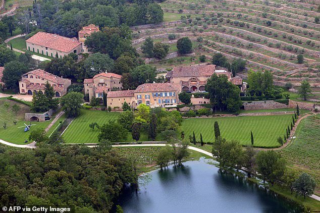 Since breaking up, the two stars have also been fighting in court over the vineyard (seen) they once owned together