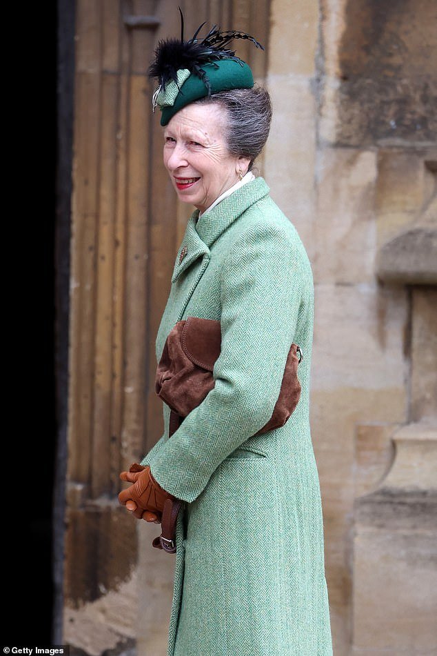 Meanwhile, the Princess Royal also opted for the traditional shade, which is said to symbolize 'new beginnings', wearing a herringbone coat with a matching pillbox hat with feather trim
