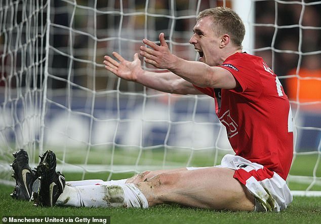Keane also opened up about an argument he had with Darren Fletcher (above) in the dressing room