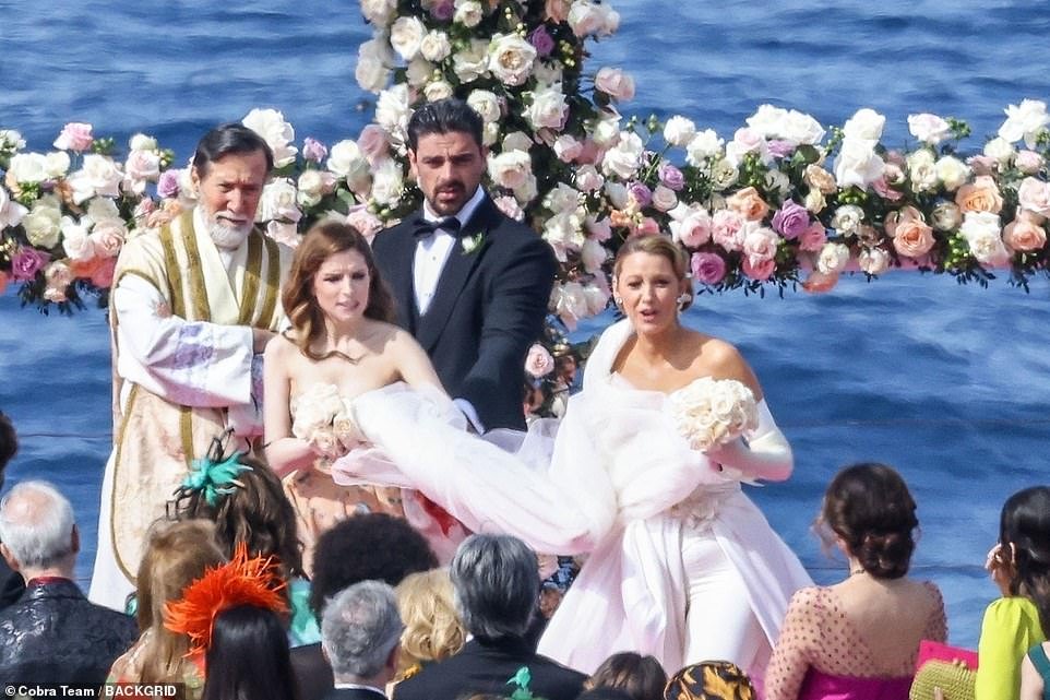 Anna Kendrick's character Stephanie Smothers appeared to serve as a bridesmaid