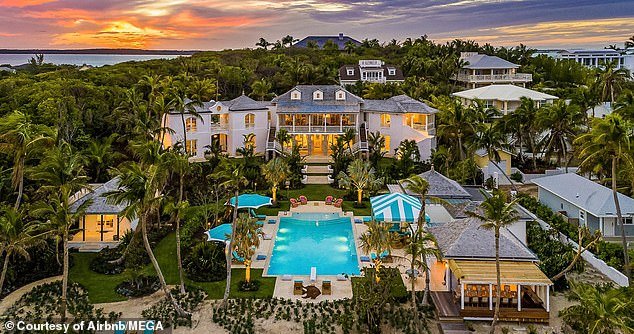 The A-list couple stayed in a $15,000 'honeymoon suite' at the Rosalita House on Harbor Island