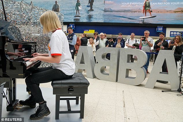 The station itself underwent an ABBA makeover with bespoke outdoor advertising in the main concourse and ABBA Voyage branding along the passenger side