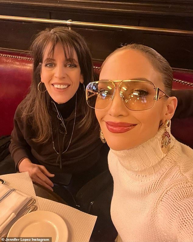 After sharing a few selfies of herself in jeans and a white cropped sweater, Lopez met film and television producer Elaine Goldsmith-Thomas for dinner.