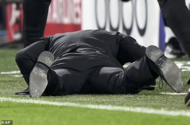 Simeone stood on the grass in despair and his unusually vulnerable side was punished