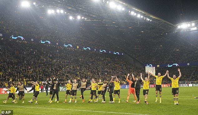 After the victory, the Dortmund team celebrated with the fans at Signal Iduna Park