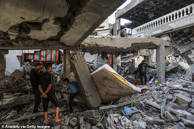 There have been days of heavy bombing and fighting in and around central Gaza, according to local reports