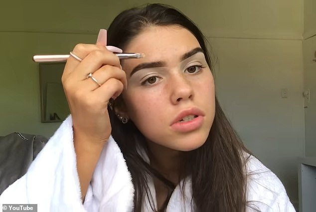 Originally from Melbourne, Leah started her internet career by posting videos on YouTube in 2019.  She is featured in her first video