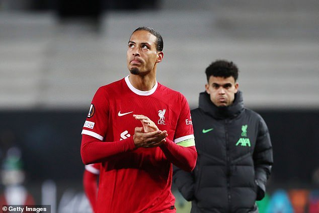 Virgil van Dijk cheered on traveling supporters after Liverpool's exit from the Europa League