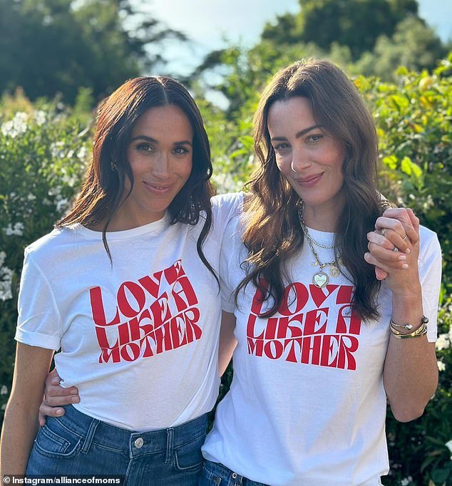 The Duchess, 42, posed in a “love like a mother” T-shirt, with proceeds from the sale of the shirts going to “essential services, education and advocacy so that young parents in foster care and their children can heal and thrive '', said Zajfen