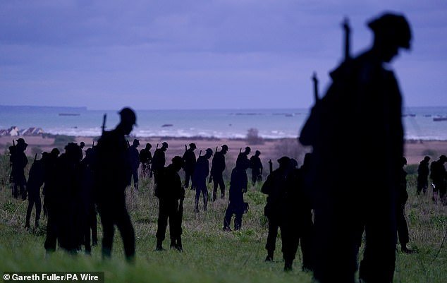 The staggering number of silhouettes represents the number of fatalities under British command on June 6, 1944