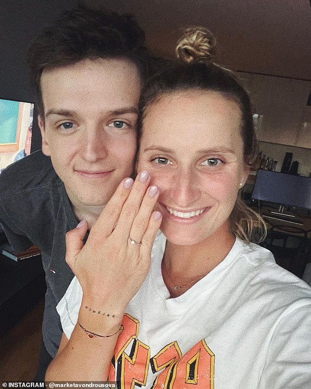 Simek proposed to Vondrousova in August 2021 after returning from the Tokyo Olympics