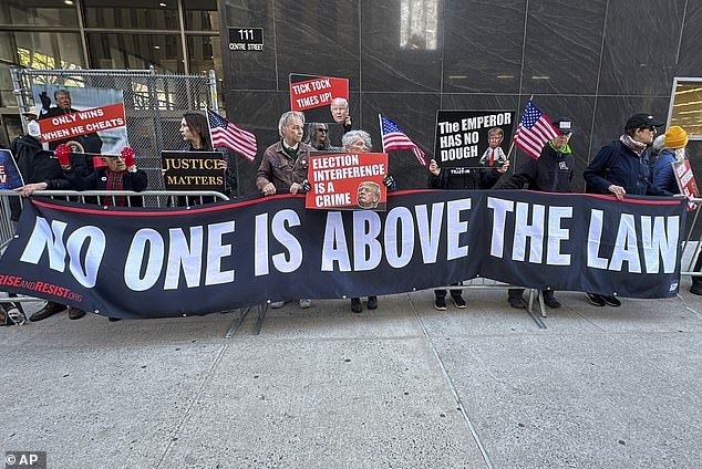 Protesters during the trial of Donald Trump