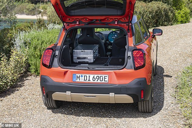 You get 300 liters with all the seats up, and 1,005 liters with the rear seats folded.  The rear seat is also split 60:40 for added versatility