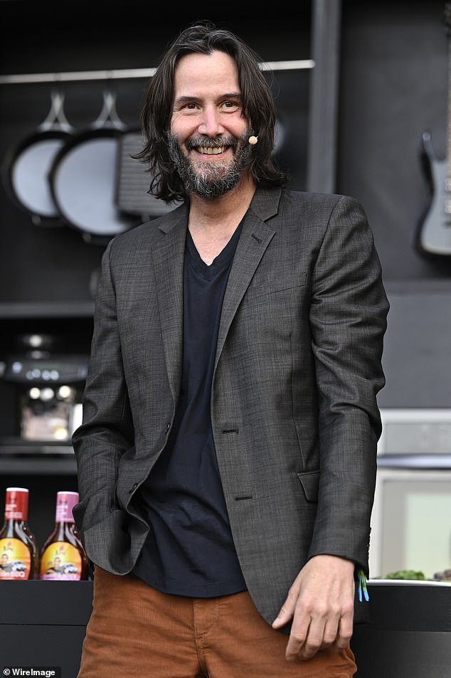 Keanu Reeves laughed when Hill hit him with a very cheeky question about drugs in sport during a memorable Footy Show segment