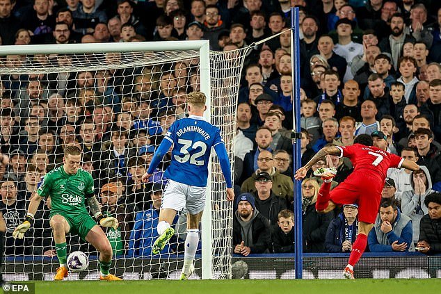 Pickford kept Liverpool's attackers at bay as Everton won 2-0 in the Merseyside derby