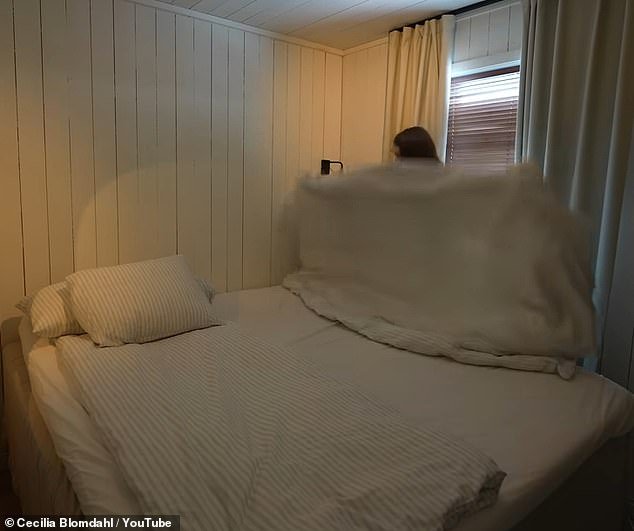 With the Scandinavian method, couples can still get the comfort of sleeping on the same bed without sharing the blanket