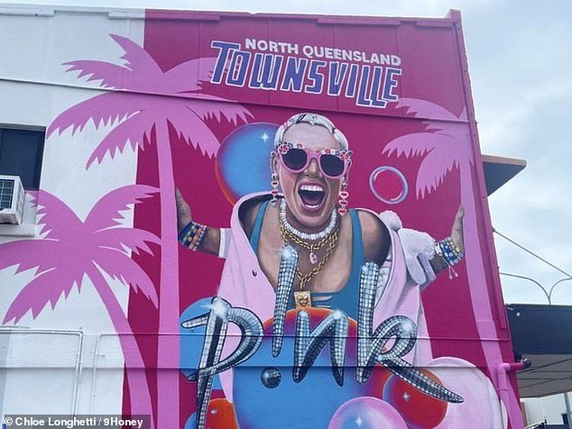 As the American singer, 44, performed in the city on March 22 and 23, talented residents painted a huge mural of the singer in the city's CBD.