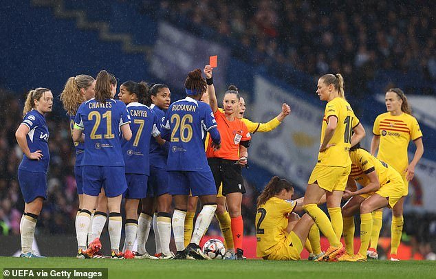 Kadeisha Buchanan received a controversial second yellow card, reducing Chelsea to ten