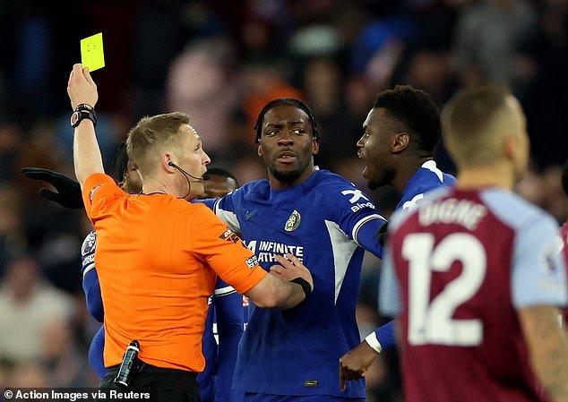 However, it was a little too late as Pawson was less than impressed with Madueke's behavior and awarded him a yellow card before speaking to Cole Palmer.