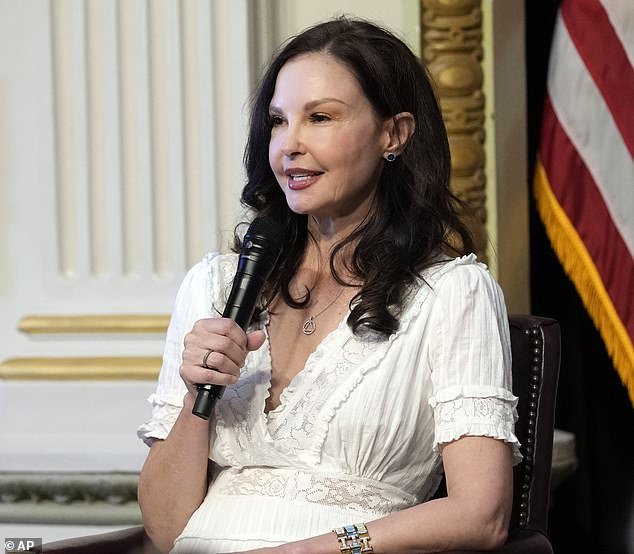 Ashley Judd gave a moving speech on suicide prevention as she opened up about the sudden death of mother Naomi Judd, who died from a self-inflicted gunshot wound