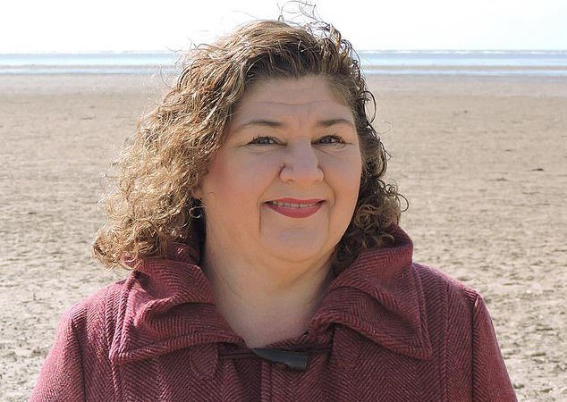EastEnders actress Cheryl Fergison reveals the unusual first symptoms that