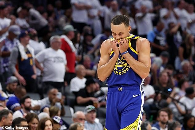 Steph Curry looked devastated late in the game when the Warriors missed the ball