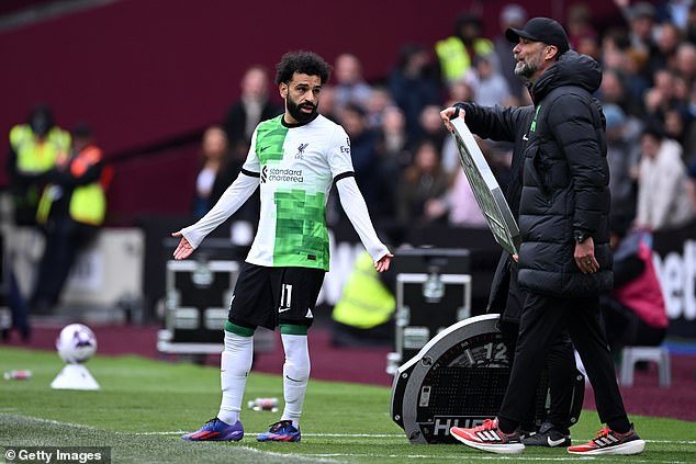 Jamie Carragher has given his verdict on Mohamed Salah's public clash on the touchline with Liverpool manager Jurgen Klopp