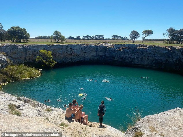 Locals say the lack of toilets at Little Blue Lake on the Limestone Coast, south-east South Australia, is becoming a major problem.