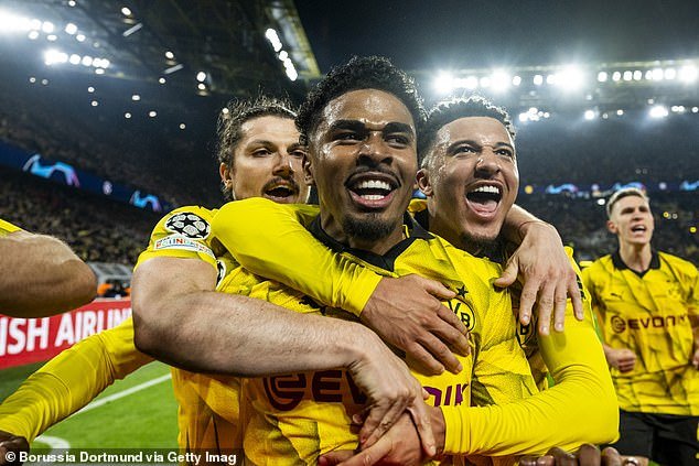 Chelsea star Ian Maatsen has reportedly told the Premier League giants he wants to join Borussia Dortmund on a permanent basis during the summer transfer window