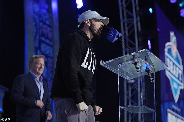 Eminem took the stage with Roger Goodell before the start of the NFL Draft