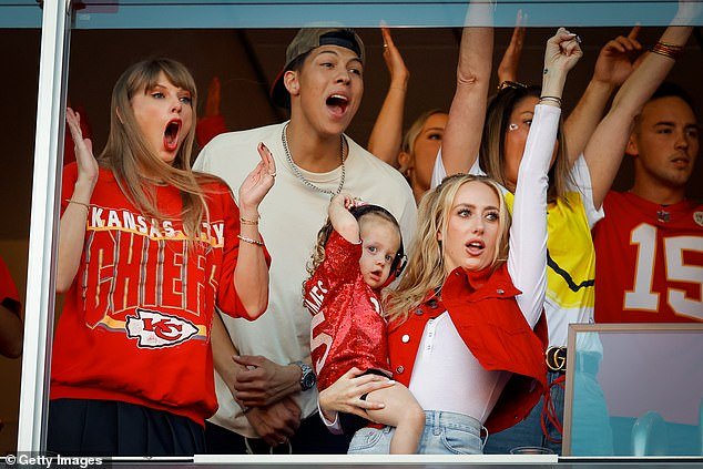Taylor Swift and Brittany Mahomes react for Jackson Mahomes at Arrowhead Stadium