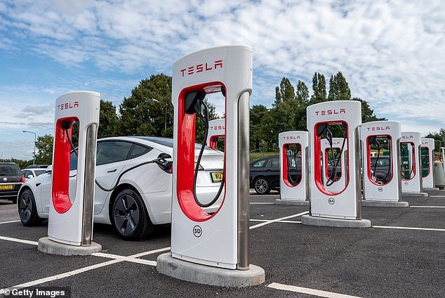 Tesla Supercharger membership is now open to non-Tesla EV owners, who can now benefit from the same cheaper kWh charging rate as Tesla owners.  Membership costs have also been reduced (for all EV owners who have already signed up, or are signing up from now) to just £8.99 per month
