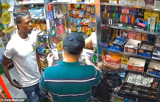 Video footage shows bodega worker Jose Alba trying to avoid confrontation with Austin Simon in the minutes leading up to the July 1 stabbing