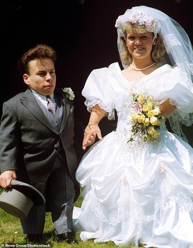 Warwick Davis and his wife Samantha Burroughs on their wedding day in 1991