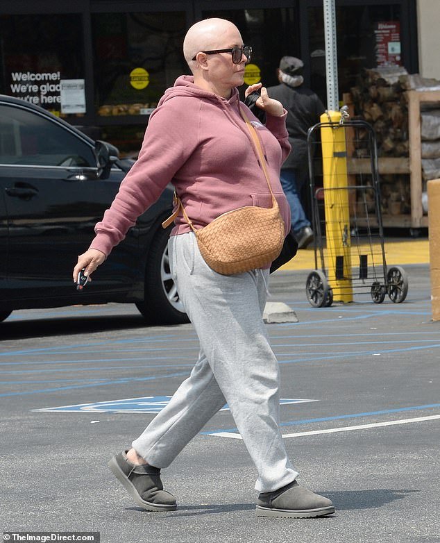 The former Baywatch actress, 52 – who recently joined the reboot of the iconic show – was spotted running errands in a casual outfit of sweatpants and hoodie